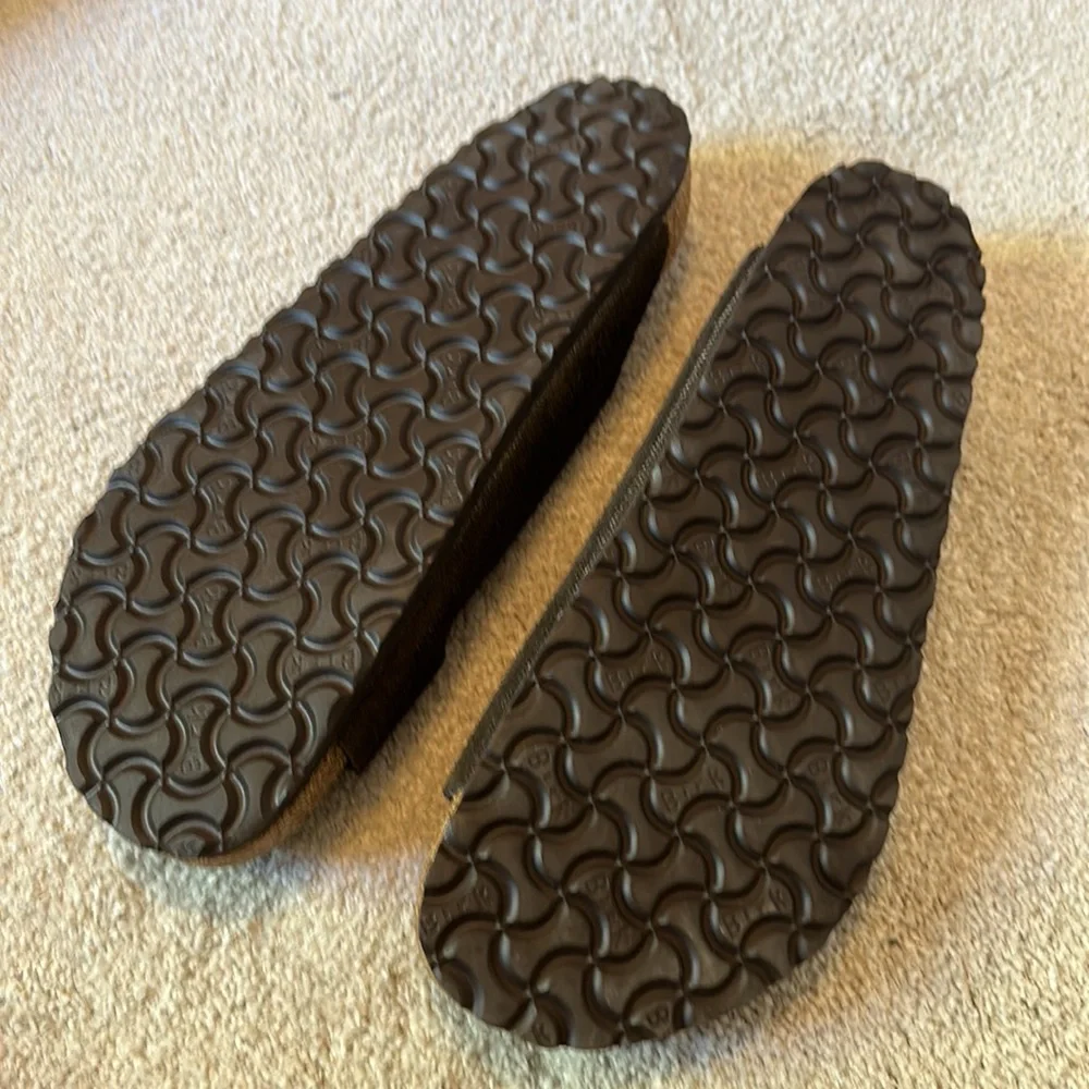 NWOT Birkenstock Arizona Suede Two-Strap Sandals in Dark Brown - Picture 2 of 2